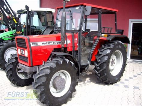 Massey Ferguson MF 253 A Tractor - technikboerse.com