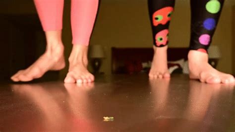 FBC And Krystal GIANTS Oblirate Tiny Man Slow Motion MPG Amateur Soles Giantess And