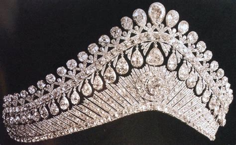 Jewellery tiaras diadems and kokoshniks – Artofit