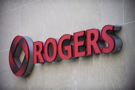 Rogers licencie des employés de son service à la clientèle | La Presse