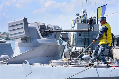 Завтра – День ВМС: в Николаев военные катера уже прибыли (ФОТО) | Inshe.tv