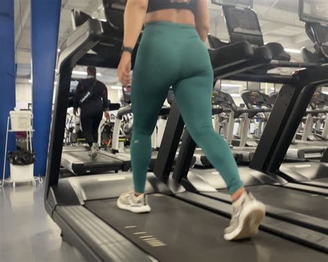 Girl On Treadmill At Gym Ass Forum