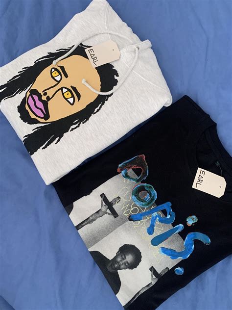 WTS EARL SWEATSHIRT DORIS 10 YEAR MERCH. BOTH SIZE XL : r/Golfwang