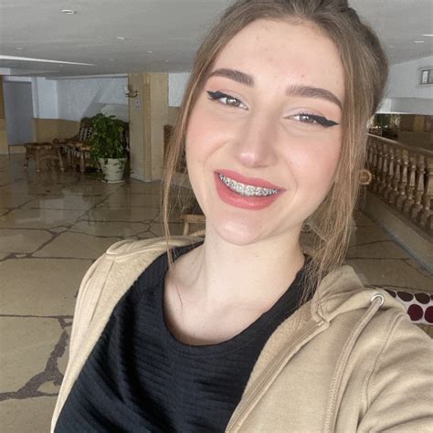 KristinaM Cam Model Free Live Sex Show Chat Stripchat