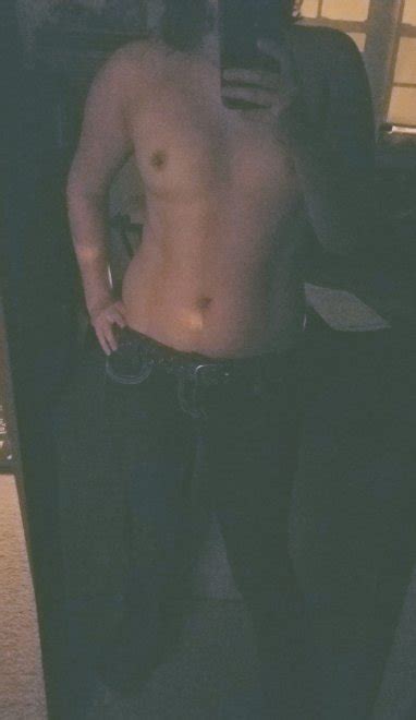 Petite Tits Tight Tummy Porn Pic