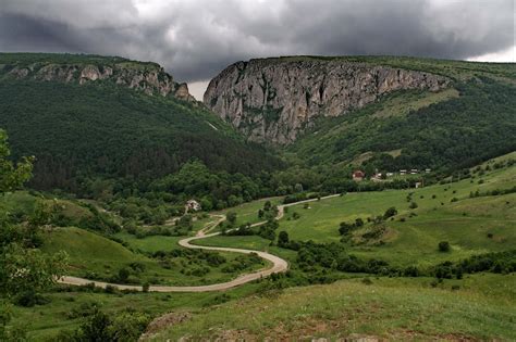Let's know Romania!: Turda Gorges