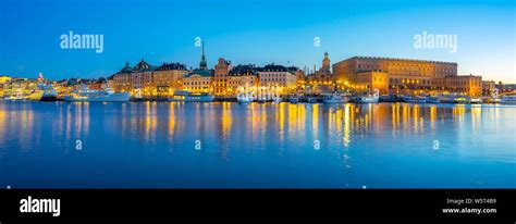 Stockholm gamla stan night hi-res stock photography and images - Alamy