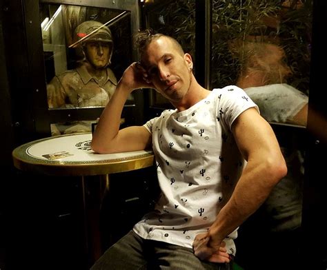 Gay Berlin Assaf Henigsberg Pubs Bars Restaurants Cafes Clubs Shops Museums Famous Places Shop