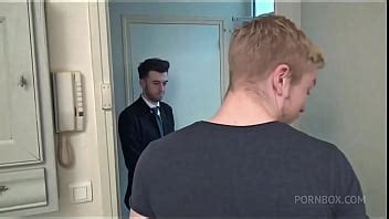 Sorpresa detrás de la puerta XVIDEOS