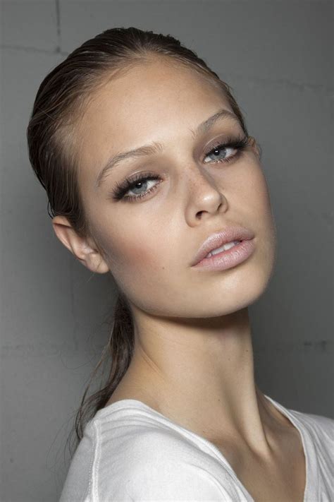 Smokey Eyes Nude Ecco Il Nuovo Trend Make Up Sofisticato E Ad Effetto Fem