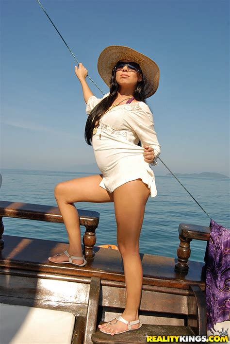 FABI THOMPSON Porn Pic