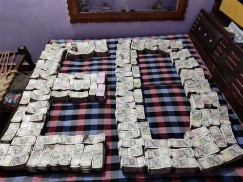 India Currency Notes Worth Rs3 50 Crore Dh1 7 Million Seized During