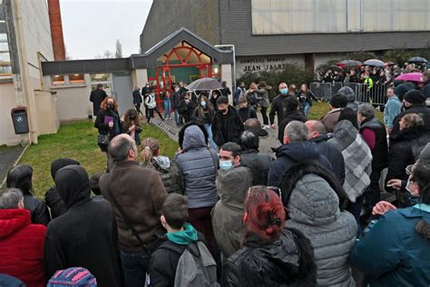 Grand Est Canular à la prise dotage au collège de Sainte Menehould