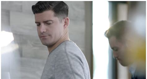 Google lanza publicidad de una pareja gay con hijos y desata la polémica VIDEO MISCELANEA