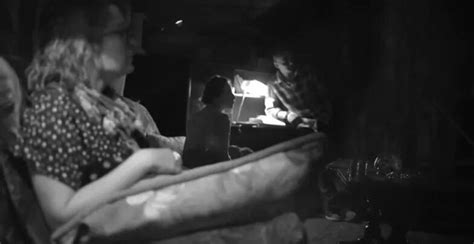 Игры в темноте (2014) - Смотреть онлайн в поиске Яндекса по Видео