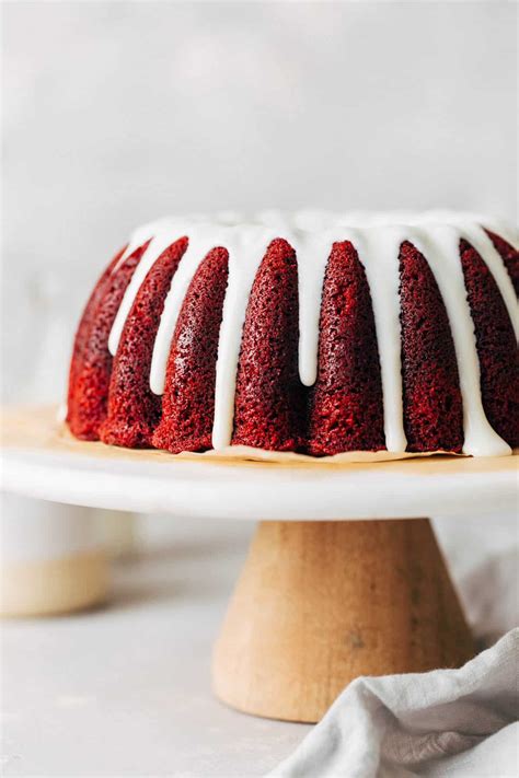 15 Easy & Delicious Bundt Cake Recipes from a Mix Box - Happy Muncher