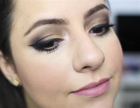 Paleta Naked Smoky Urban Decay Passando Blush