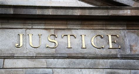 France 17 hommes seront jugés au premier grand procès du porno amateur Le Quotidien