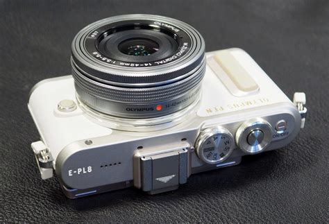 Olympus PEN E-PL8 Review