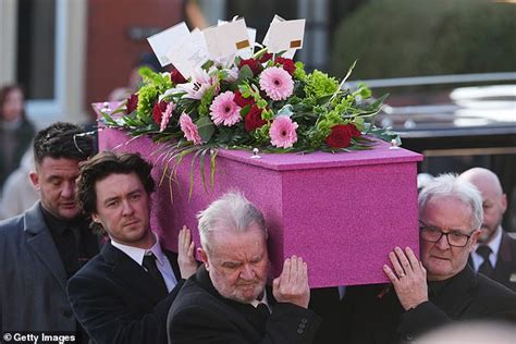 Heartbreaking details of Linda Nolans funeral service: From tribute to