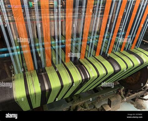 Warping Loom Hi Res Stock Photography And Images Alamy