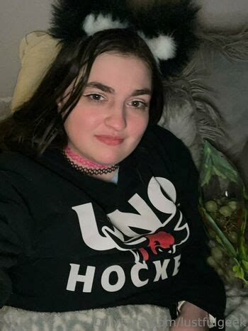 14 A C 14 Abbyandcourtney Lustfulgeek Nude OnlyFans Page 3 The Fappening Plus