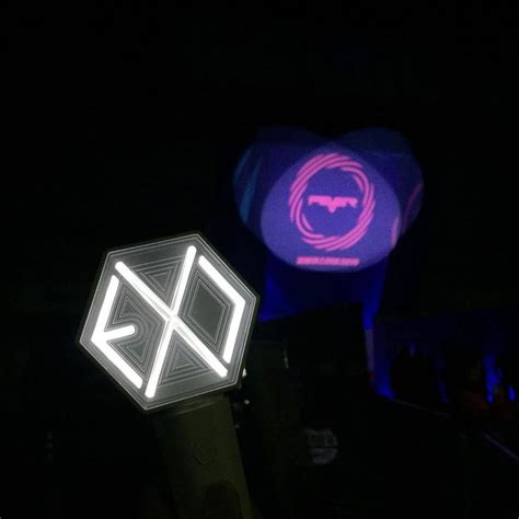 🍦⋅𝚔𝚎𝚖𝚑𝚑𝚠 191027 Exo Sechan Fever Festival Neon Signs Neon Festival