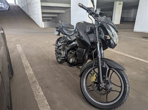 Купить б у Bajaj Pulsar NS карбюратор передач в Королёве чёрный naked bike года на
