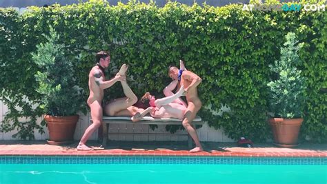 Amateur Studs Enjoy Outdoor Barebacking Orgy On The Pool BoyFriendTV