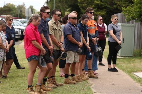 Sex skotnir til bana eftir umsátur á afskekktum bæ í Ástralíu Vísir