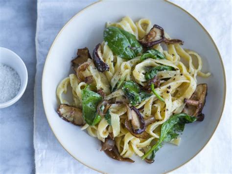 Pilzsoße Aus Getrockneten Pilzen Einfach And Lecker Daskochrezept De