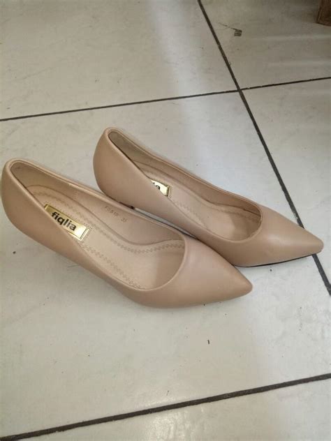 Figlia Nude Heels Women S Fashion Footwear Heels On Carousell