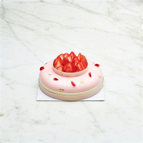 Strawberry Rose Cake | Raffles Grab and Go