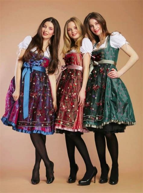 Trachteria Dirndl Outfit Bavarianaustrian Traditional Female