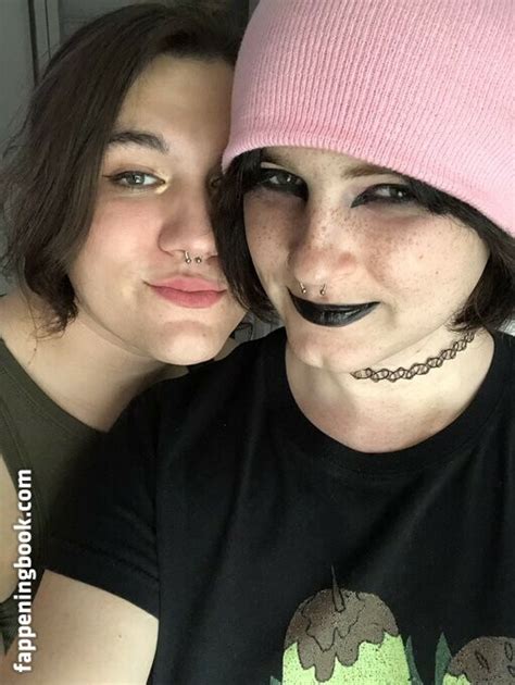 Scarlet Skeie Cumrade69 Scarlet Skeie Nude OnlyFans Leaks Fappening FappeningBook