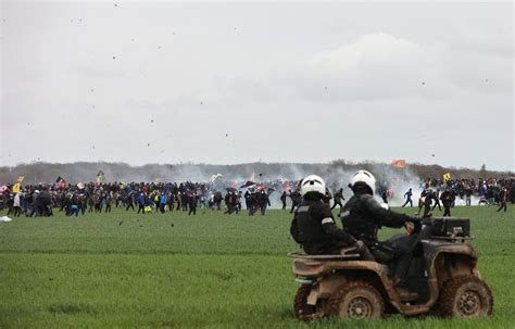 Mégabassines à Sainte Soline Blessés réactions Lessentiel sur la