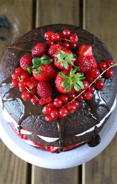 Naked Cake De Chocolate Y Frutas Rojas Receta Canal Cocina