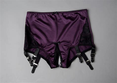 Support Crotchless Girdle Revival Lingerie