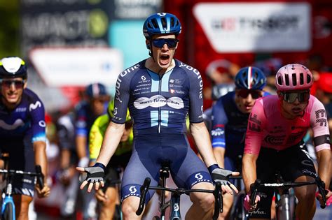 La Vuelta Alberto Dainese évite la chute et remporte la 19e étape