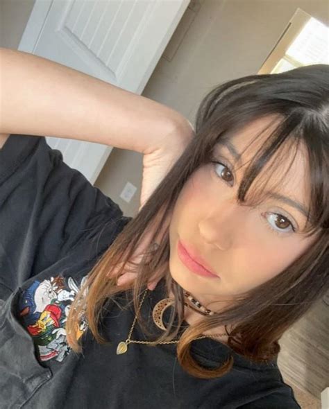 Blonde Melina 23 Québec Escortes Québec