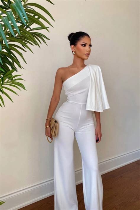 Sizzling HOT Date Night Outfits To WOW Your Boo