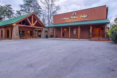 Smoky Mountain Lodge In Pigeon Forge Tn Large Group Cabin Rentals