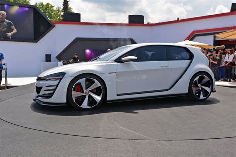 Volkswagen Golf Gti Tcr Concept Unveiled At Wörthersee