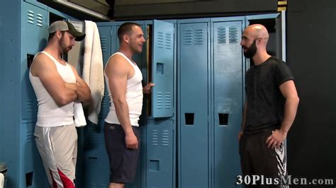 Gay Athlete Gets Facialized