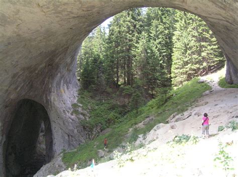 Нареченски бани
