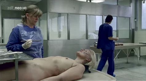 Naked Regina Lund In Der Kommissar Und Das Meer Schwarzer Engel