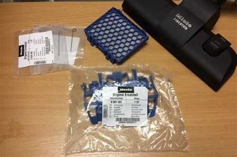 Держатель мешка пылесоса Миле Miele 6081322 | Festima.Ru – частные ...