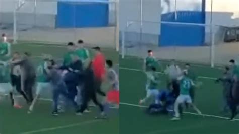 Pu Etazos Entre Futbolistas Nuevo Episodio De Violencia En Juego De F Tbol