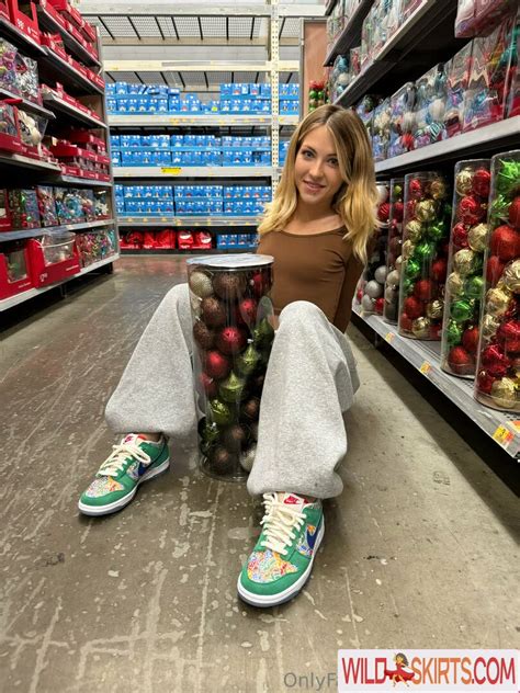 Emma Bugg Emmabuggjeweller Lolajean Nude OnlyFans Instagram Leaked Photo