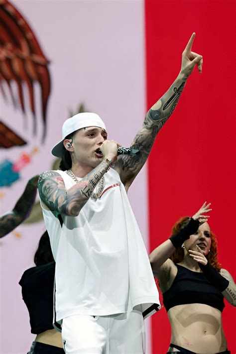 Peso Pluma Parents, Age, Height, Weight, Girlfriend, Ethnicity, Net